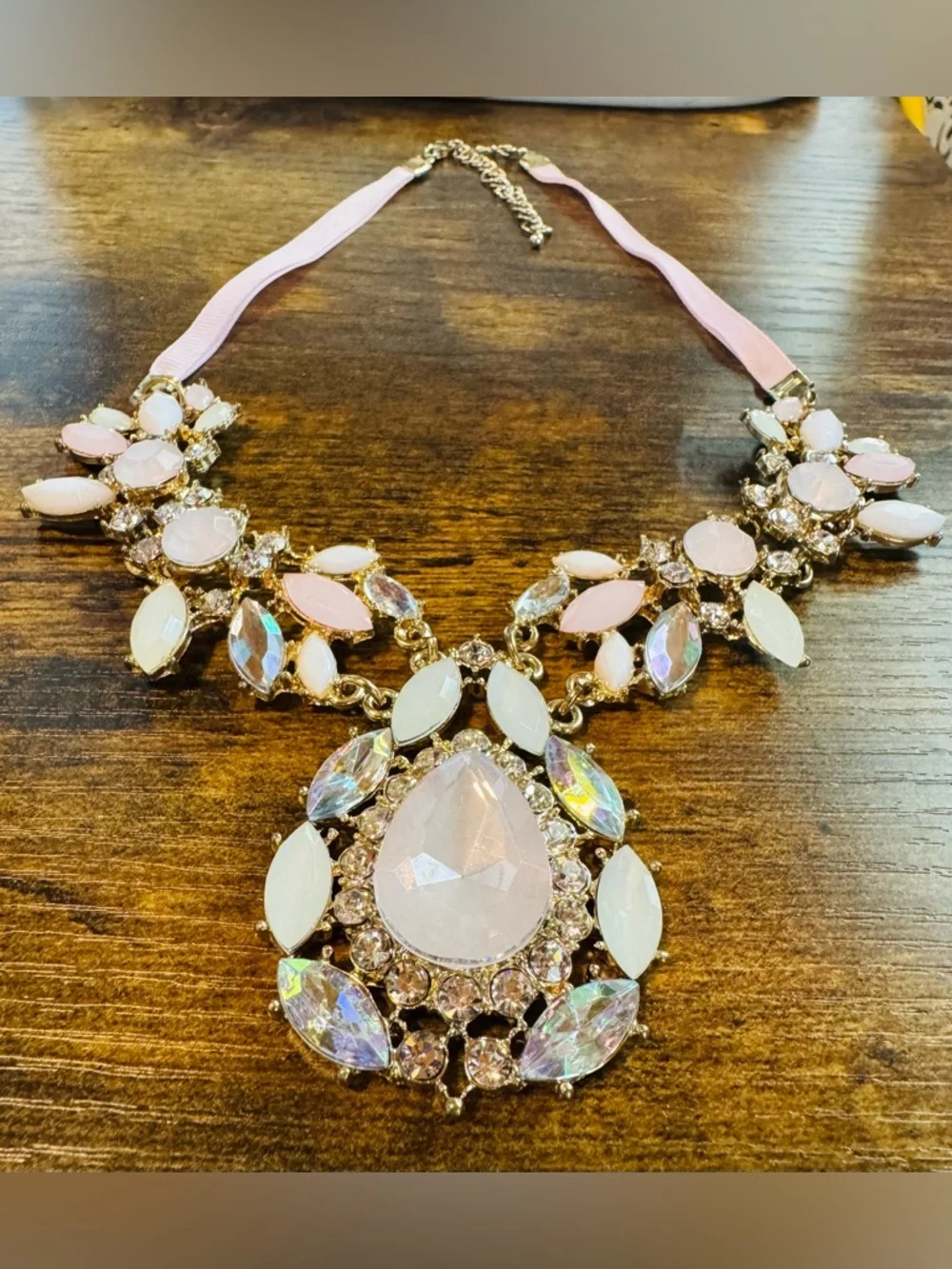 Statement Bib Necklace Pink Rhinestone Crystal Teardrop Gold Tone Ribbon - Picture 3 of 7